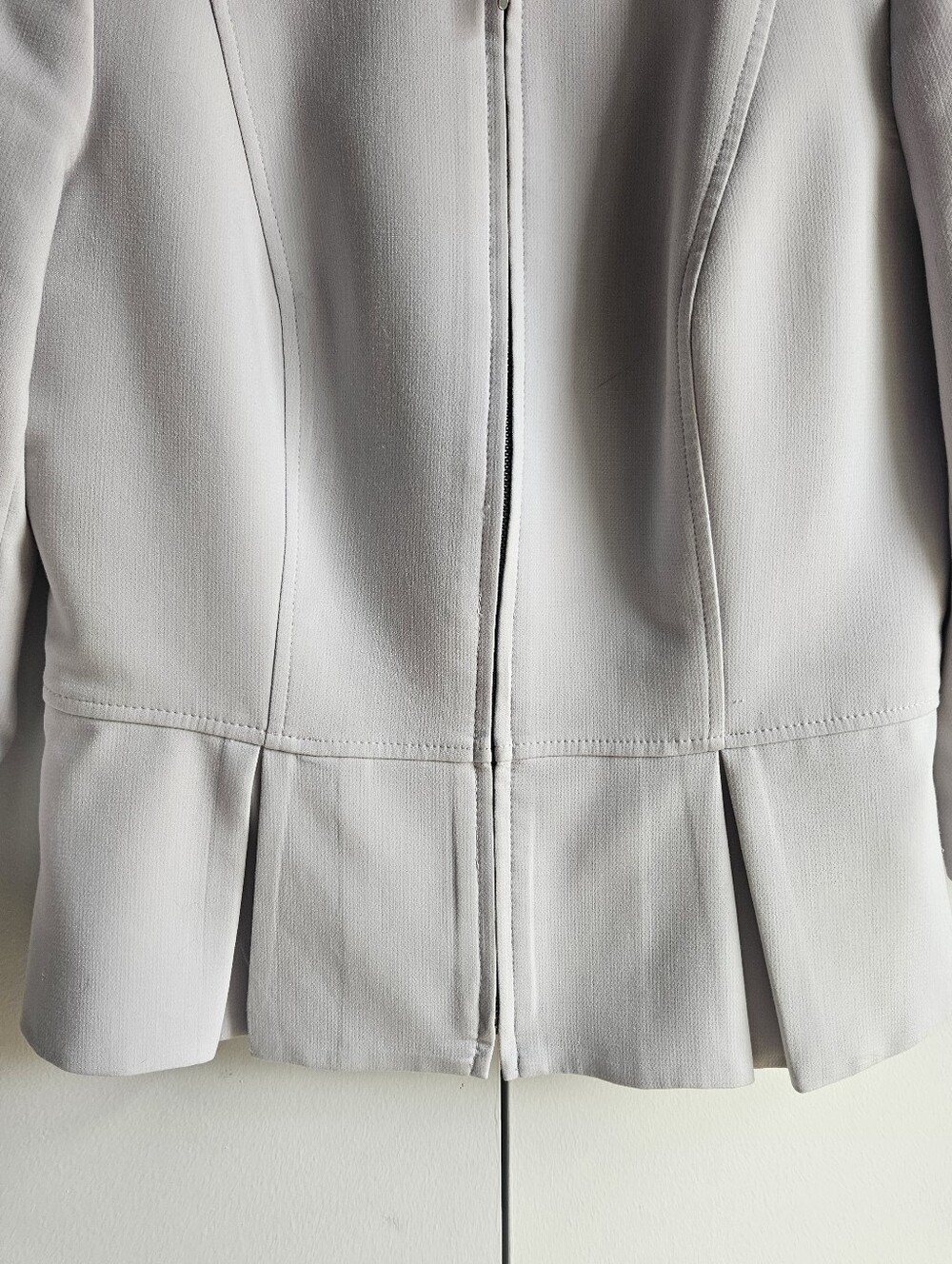 WHBM Flirty-Hem Peplum Blazer in Women's 6 - Picture 8 of 16